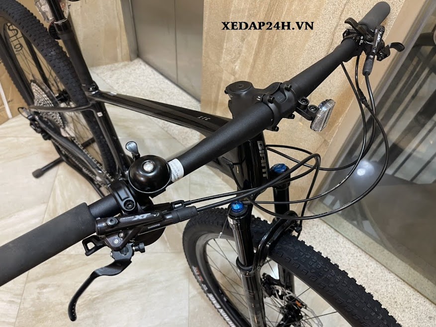 Xe đạp địa hình carbon cao cấp GIANT XTC ADV 29 1 2022 bánh 29