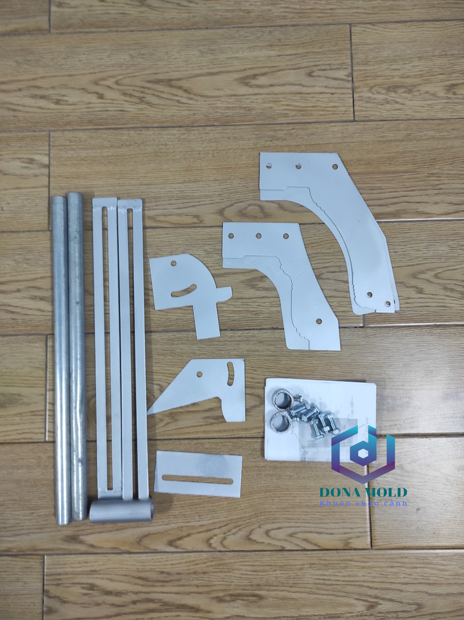 Khuôn quay chậu tròn 40 cm kèm chân đôn.