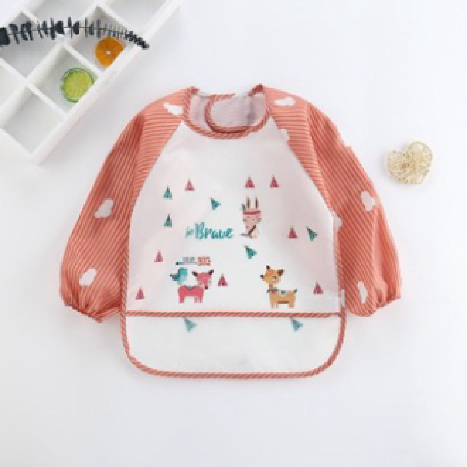 (Màu Hồng) Áo yếm ăn dặm dài tay chống thấm cho bé cao cấp có máng chứa thức ăn rơi - LARVA KID