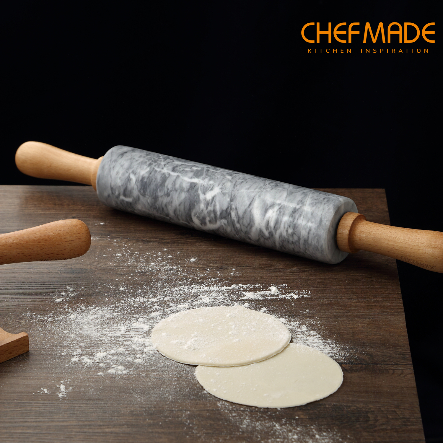Cây Lăn Đá Cẩm Thạch CHEFMADE 18 Inch, Có Tay Cầm Và Giá Đỡ Bằng Gỗ WK9159 Không Dính Được FDA Phê Chuẩn
