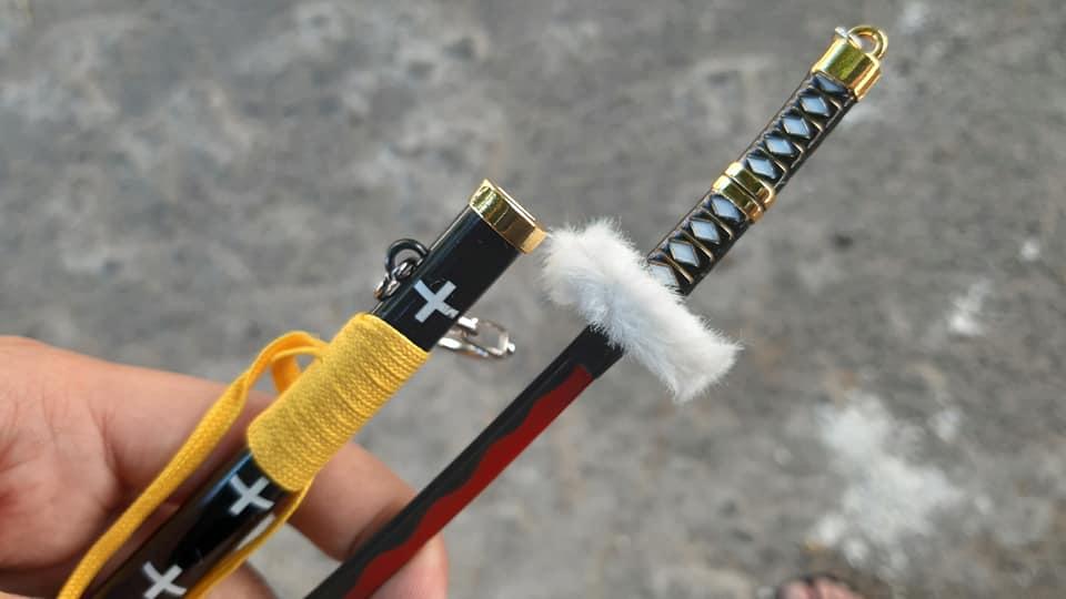 Mô hình Kiếm Law 22cm - Baystore