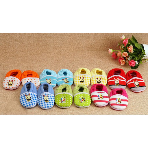 Set 2 Đôi Giày Vải Tập Đi Cho Bé Dưới 8kg