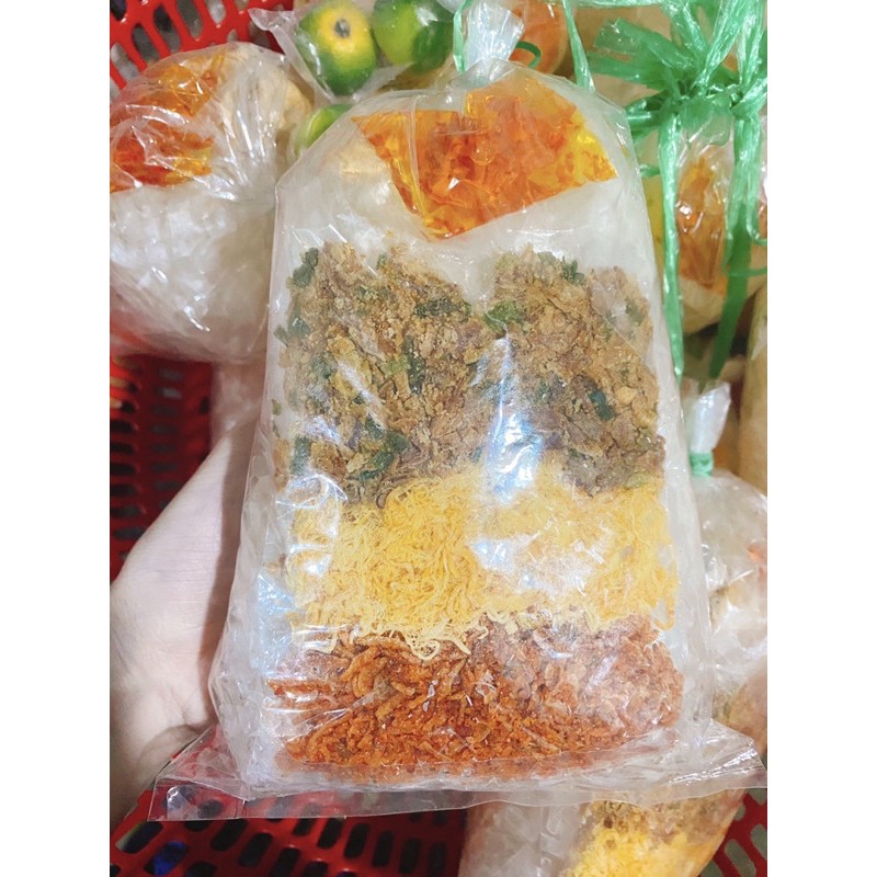 Bánh tráng trộn thập cẩm chà bông Tây Ninh