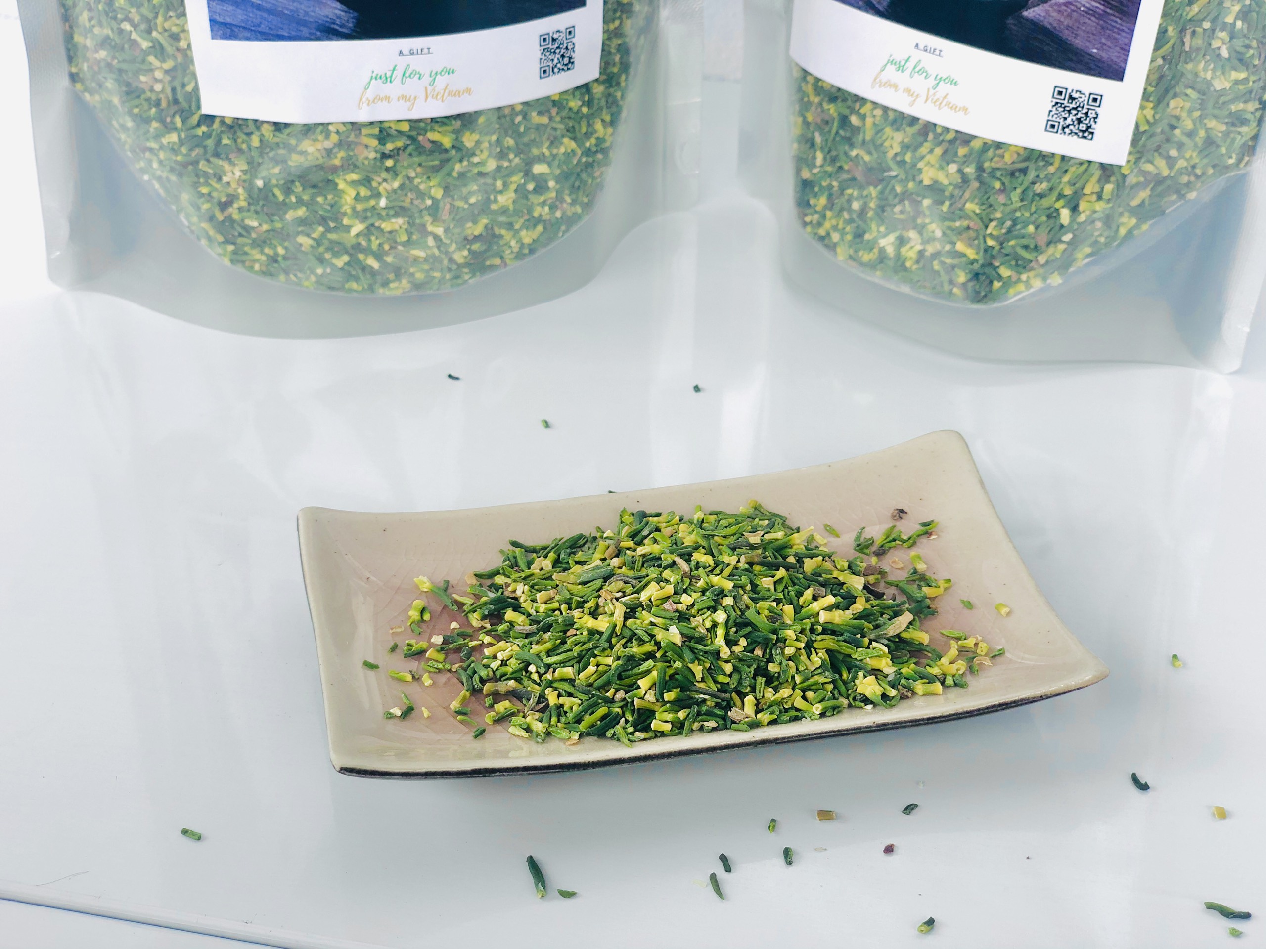 Trà tâm sen khô 200g - giảm mất ngủ, an thần, ổn định huyết áp, thanh nhiệt giải độc, hỗ trợ điều trị bệnh tiểu đường, giảm cân