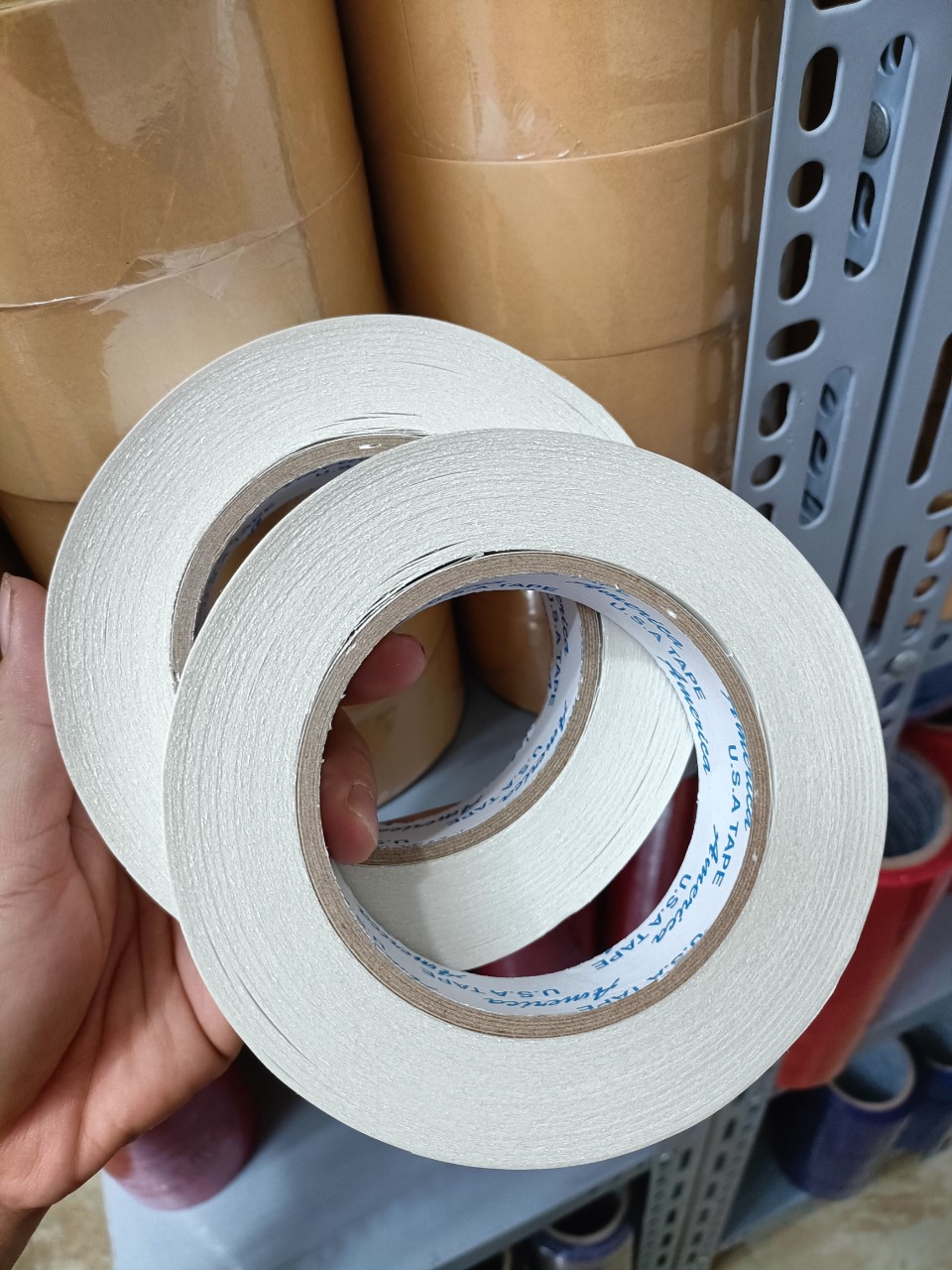 1 cuộn băng keo 2 mặt trắng 24mm x 40m