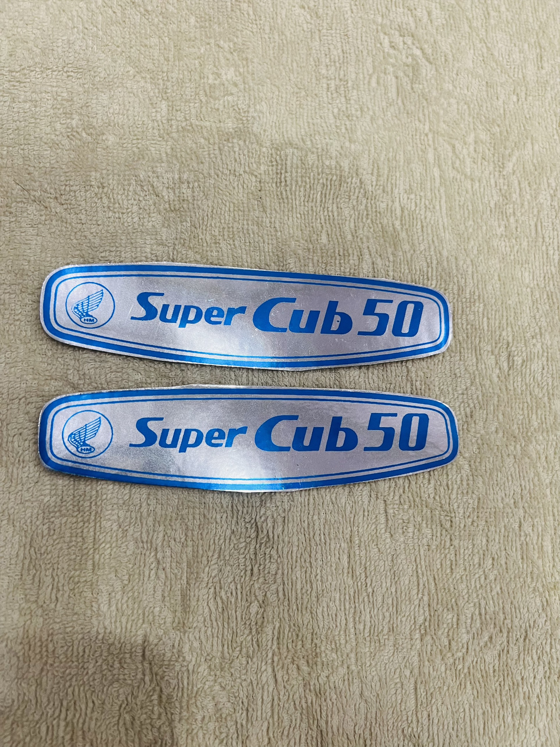 Bộ gồm 2 miếng tem Super cub 50 đời 78 màu xanh dương zin thái siêu đẹp