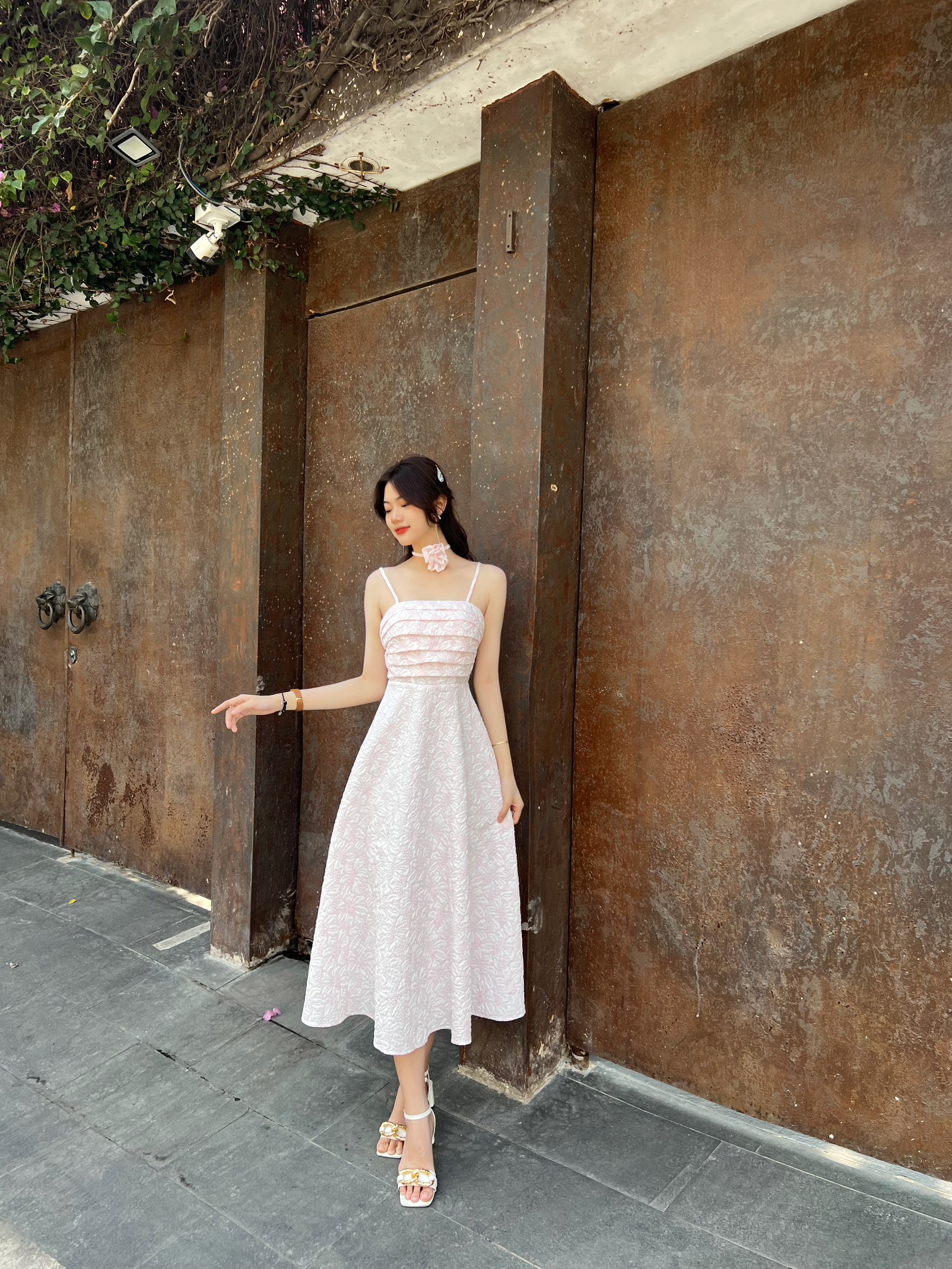 Đầm dự tiệc dáng xòe kèm dây hoa sang chãnh - Lucas Dress