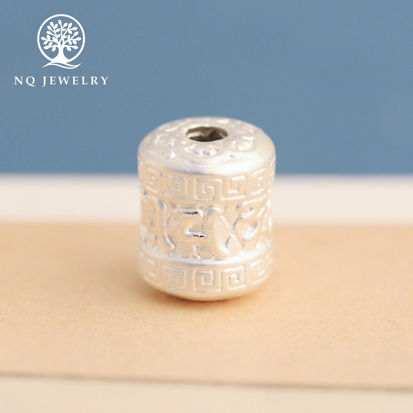 Charm bạc hình trụ lục tự minh chú - NQ Jewelry