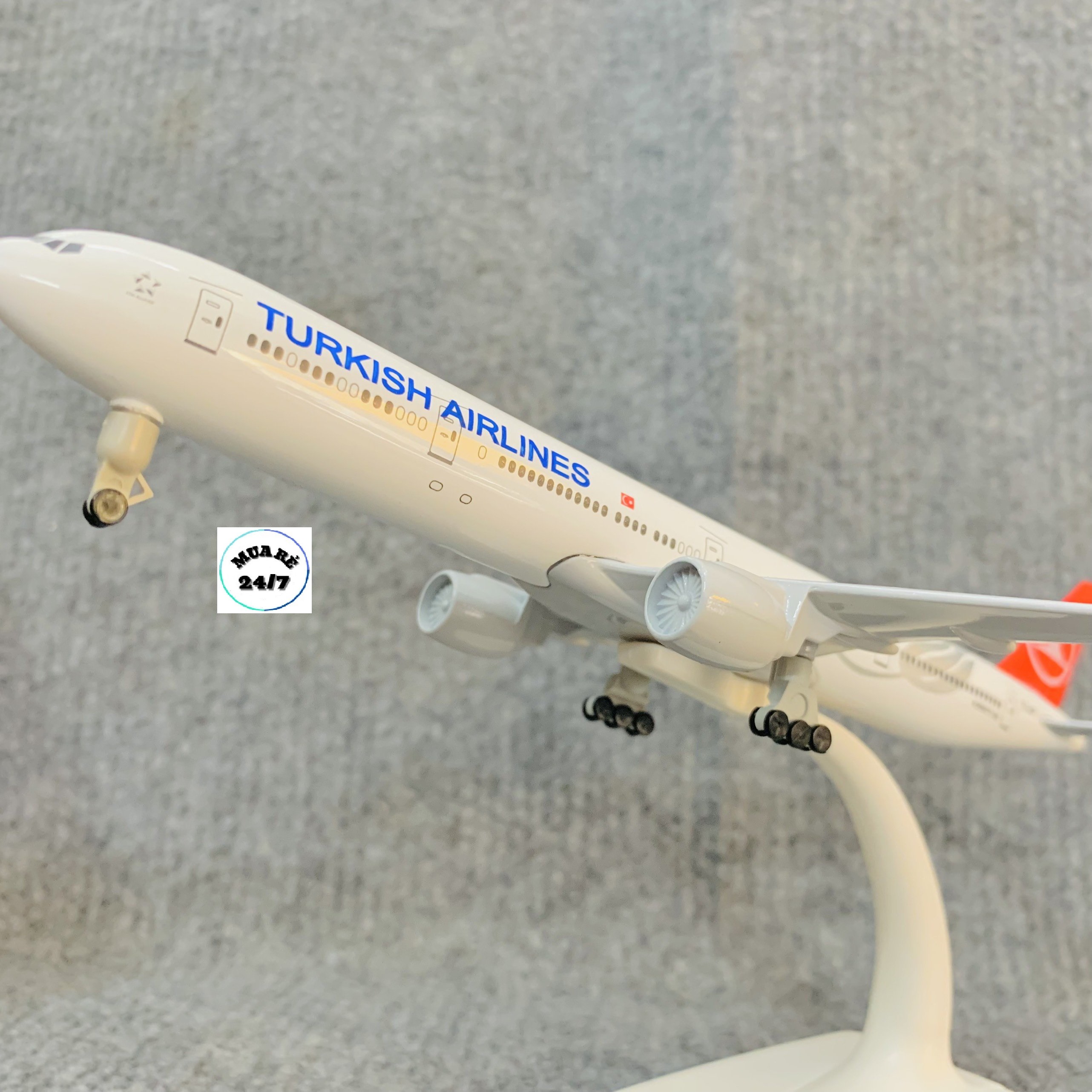 Mô hình máy bay kim loại turkish airline cao cấp 20cm có bánh xe