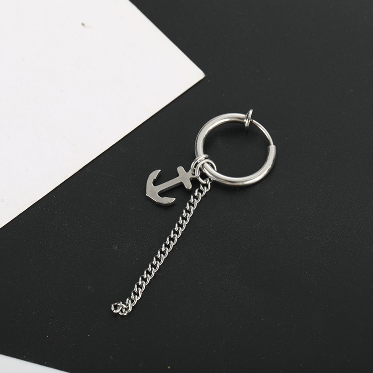 Khuyên tai nam Titan kẹp vành không cần bấm lỗ mỏ neo