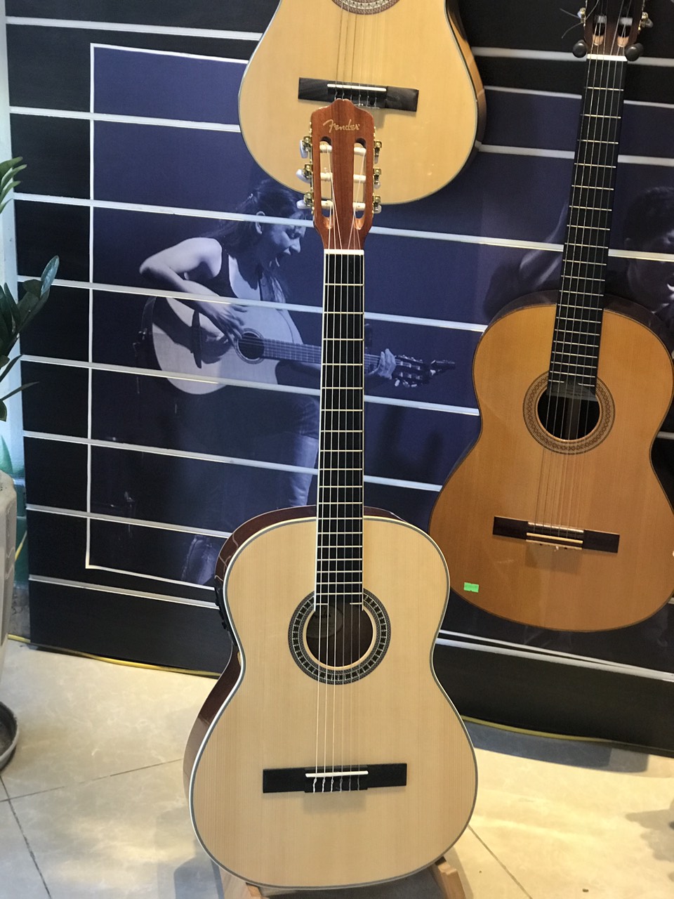 Đàn Guitar Classic FENDER LC-10C Có EQ