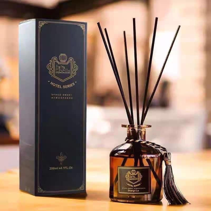 Tinh dầu khuếch tán thơm phòng lọ thủy tinh đen