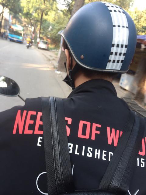 [HCM]Áo khoác Jacket Now Saigon Need Of Wisdom chất dù 2 lớp phản quang form rộng unisex thời trang streetwear phong cách Hàn Quốc Useemi Việt Nam