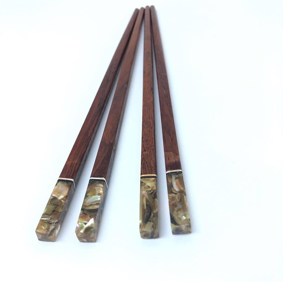 Bộ 10 đôi đũa ăn gỗ CẨM LAI tự nhiên đầu vuông khảm trai cao cấp