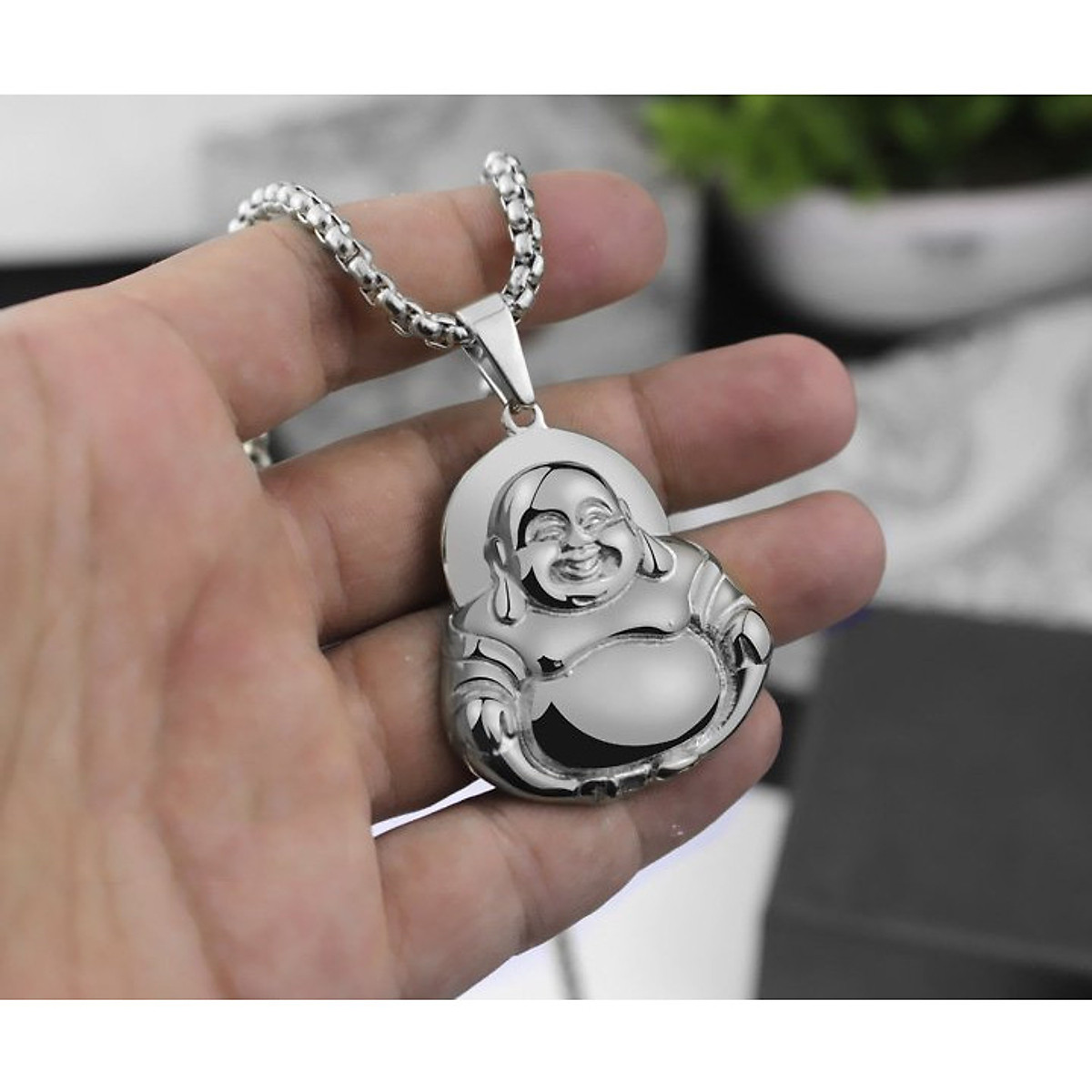 Mặt dây chuyền phật di lặc mang lại bình an phước lành