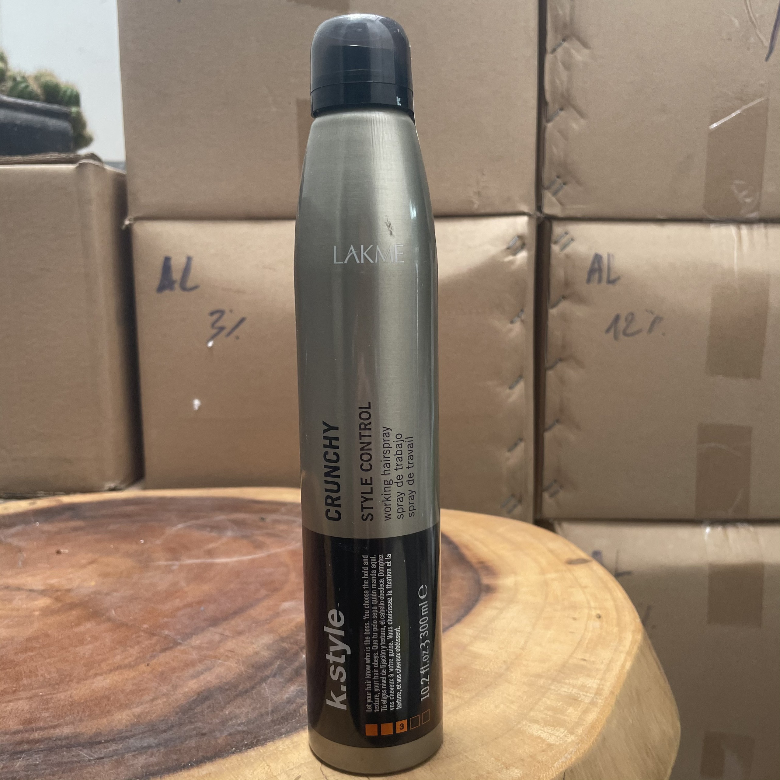 Gôm xịt tạo kiểu cứng Lakme K.Style Crunchy Style Control 300ml