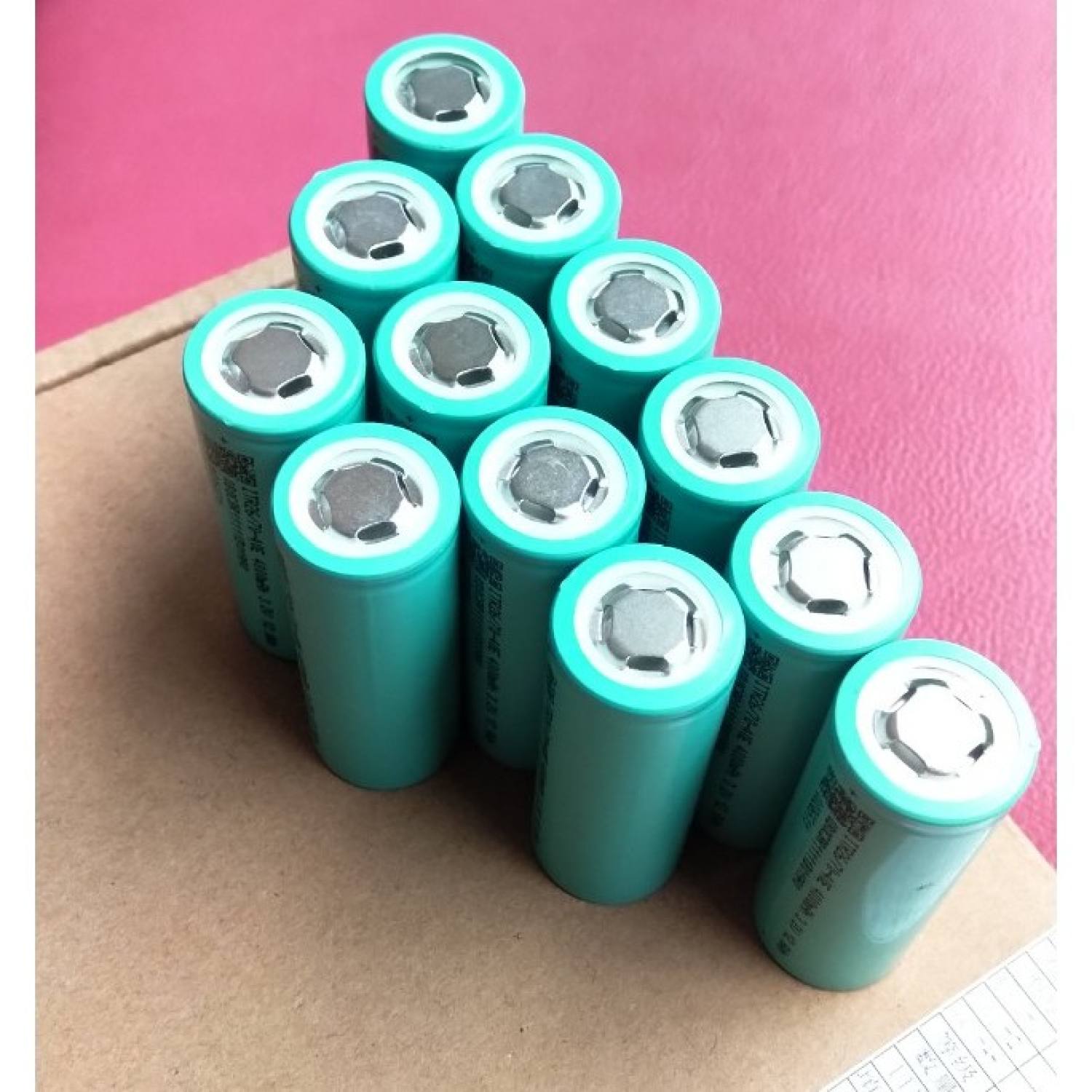 Pin Lithium Sắt đầu phẳng 26700 4000mAh 3.2v 3C max 8C sx 2021 18