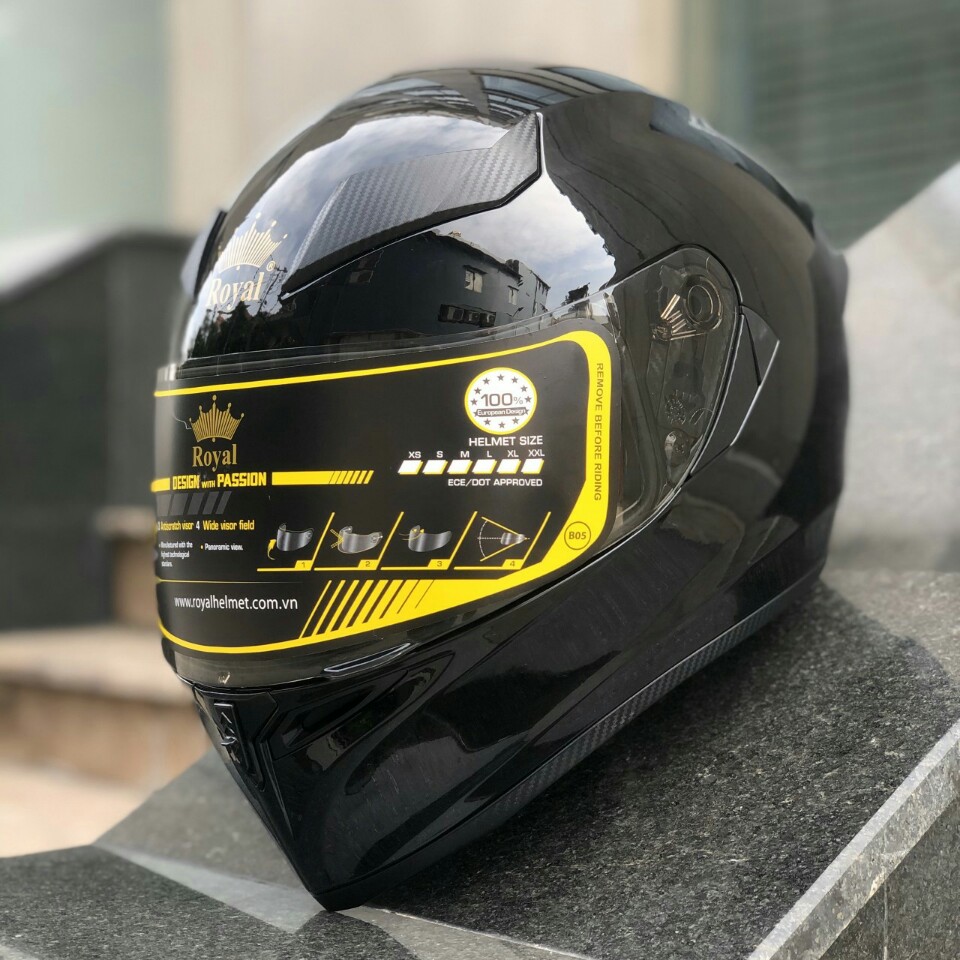 Mũ bảo hiểm ROYAL fullface 138b đen bóng