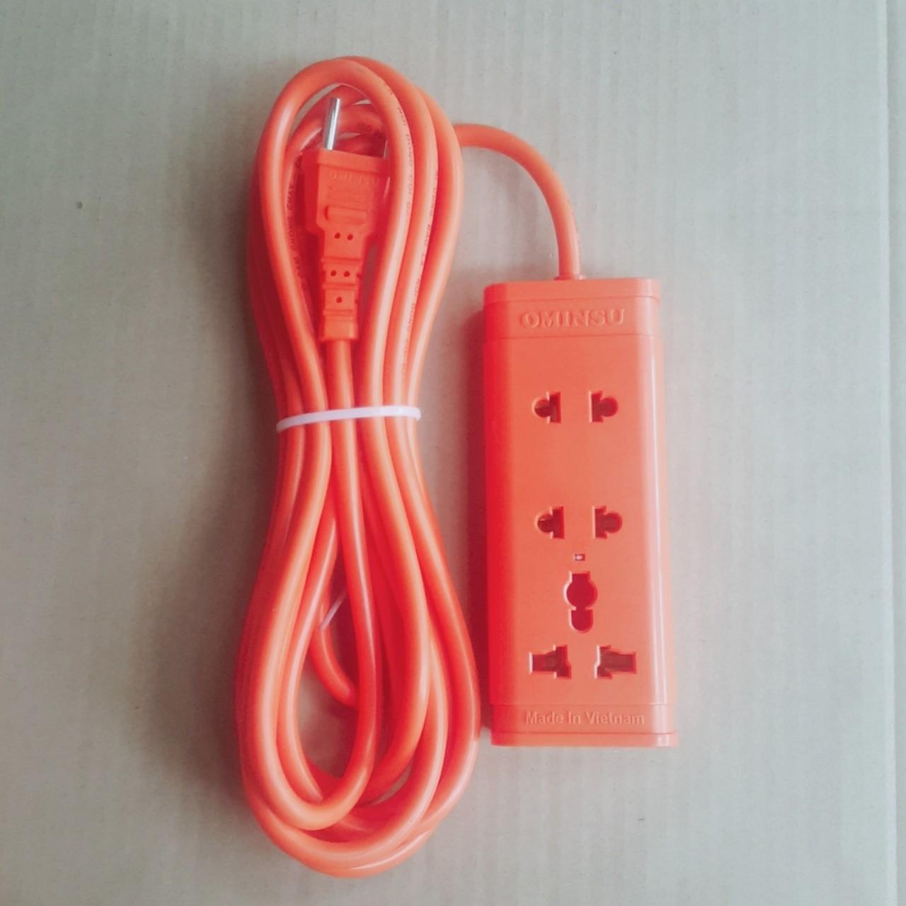 Ổ cắm chống vỡ OMINSU 2500W dây dài 4,5 mét