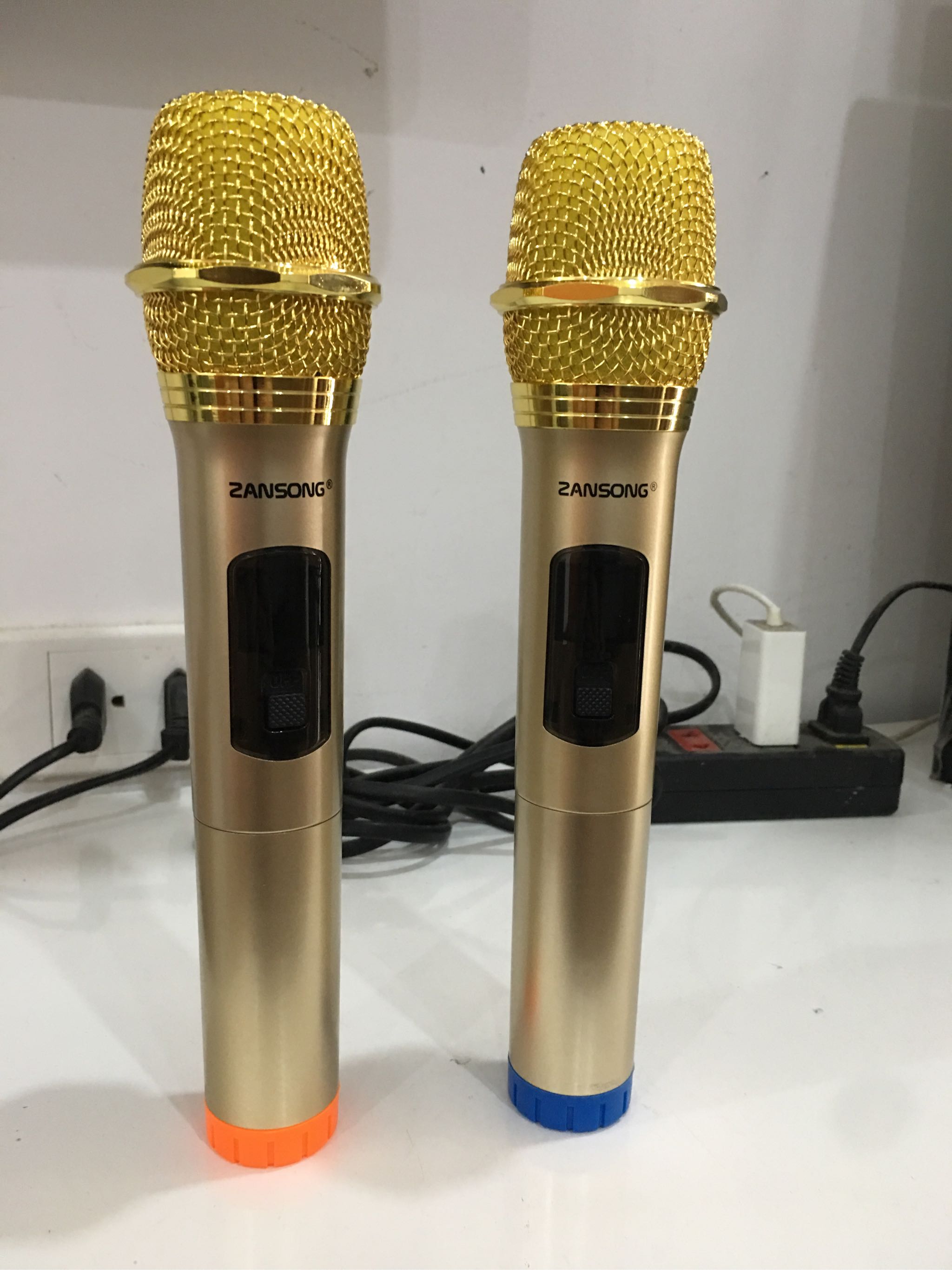 Bộ 2 micro không dây wireless zansong s28 , micro karaoke không dây dùng cho loa kéo jbz, sansui, zansong, daile, isky, ,... - micro không dây giá rẻ lỗi đổi mới 7 ngày bảo hành 12 tháng