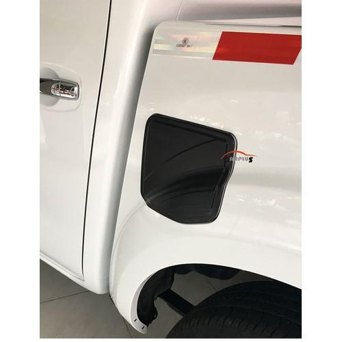 Ốp nắp bình xăng mạ crom xe nissan navara