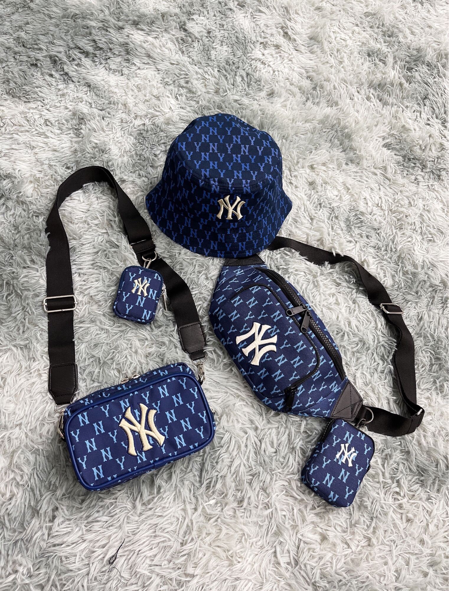 Túi đeo chéo, mũ monogram NY xịn full tem tag Unisex