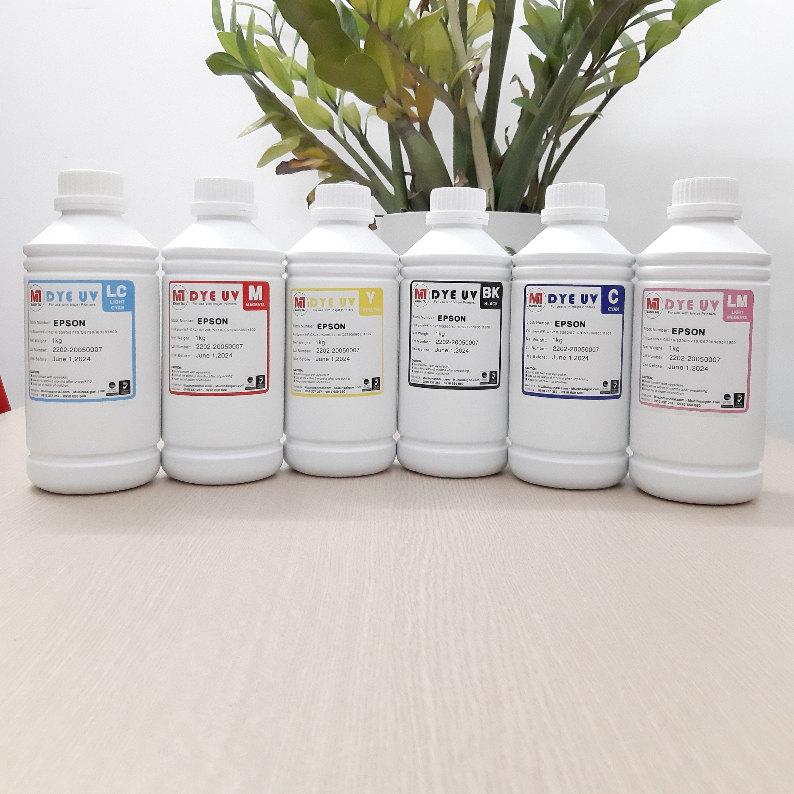 Mực nước dye uv epson - mực nước dye uv dùng cho máy in phun màu epson t50 / t60 / l800 / l1800... loại 1 lít