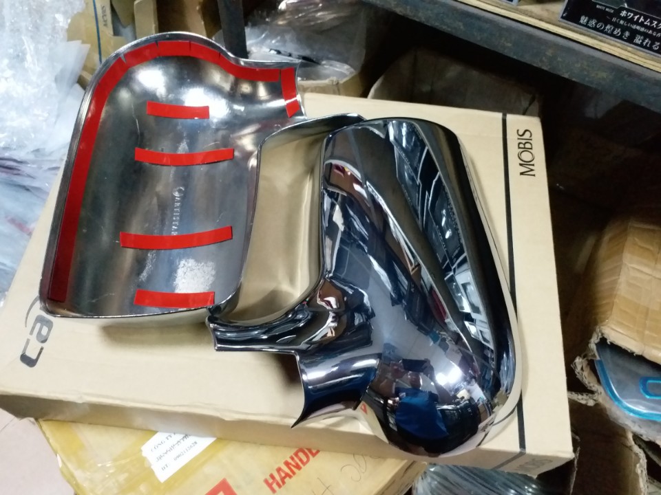 Bộ 2 ốp gương có tai mạ crom xe Ford Transit 2014-2023