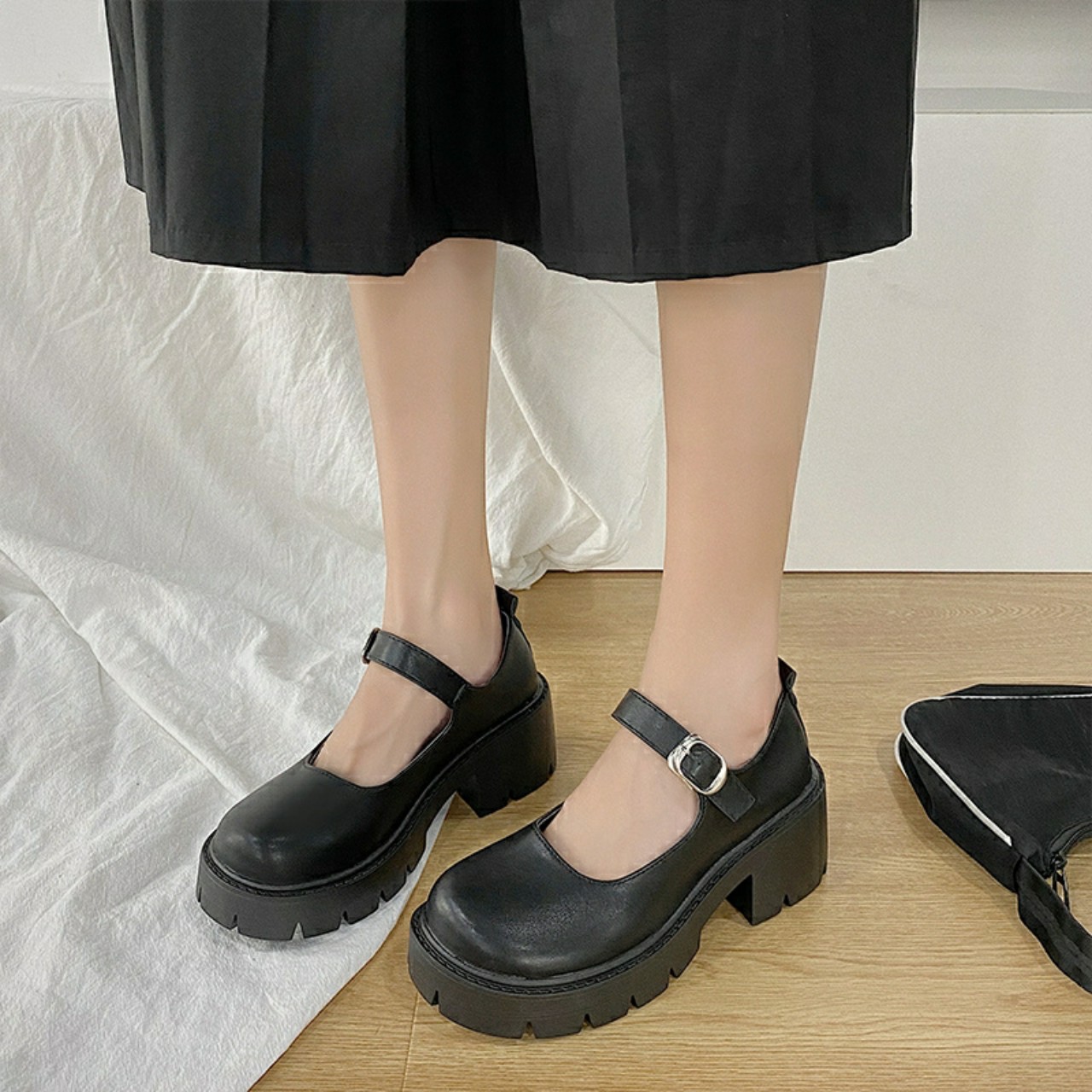 Giày nữ cài khoá cạnh da bóng da lì cao 5cm , thời trang hot trend HÀN QUỐC