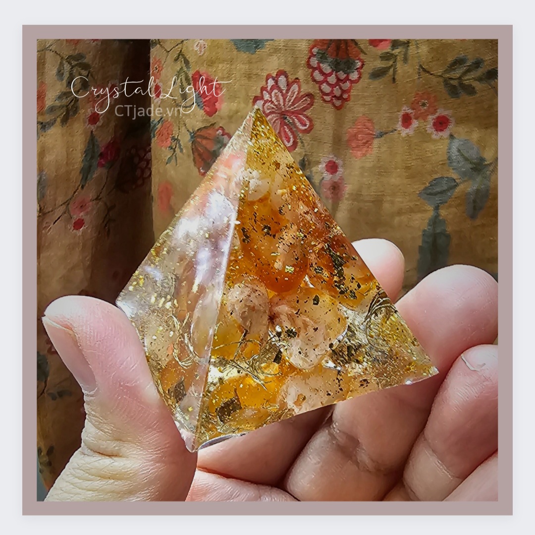 Ctjadesale SGN 2306135 Thiền với Kim tự tháp sinh năng cao cấp orgonite nhựa resin đổ đá Mã Não Agate thiên nhiên, kim tự tháp đá phong thủy thịnh vượng 45mm Crystal Light