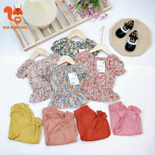 Bộ quần áo hoa nhún bèo