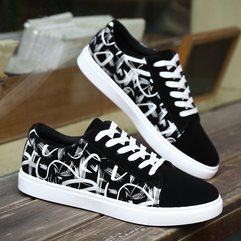 (2 Màu) Giày sneaker nam cổ ngắn họa tiết đen trắng thời trang