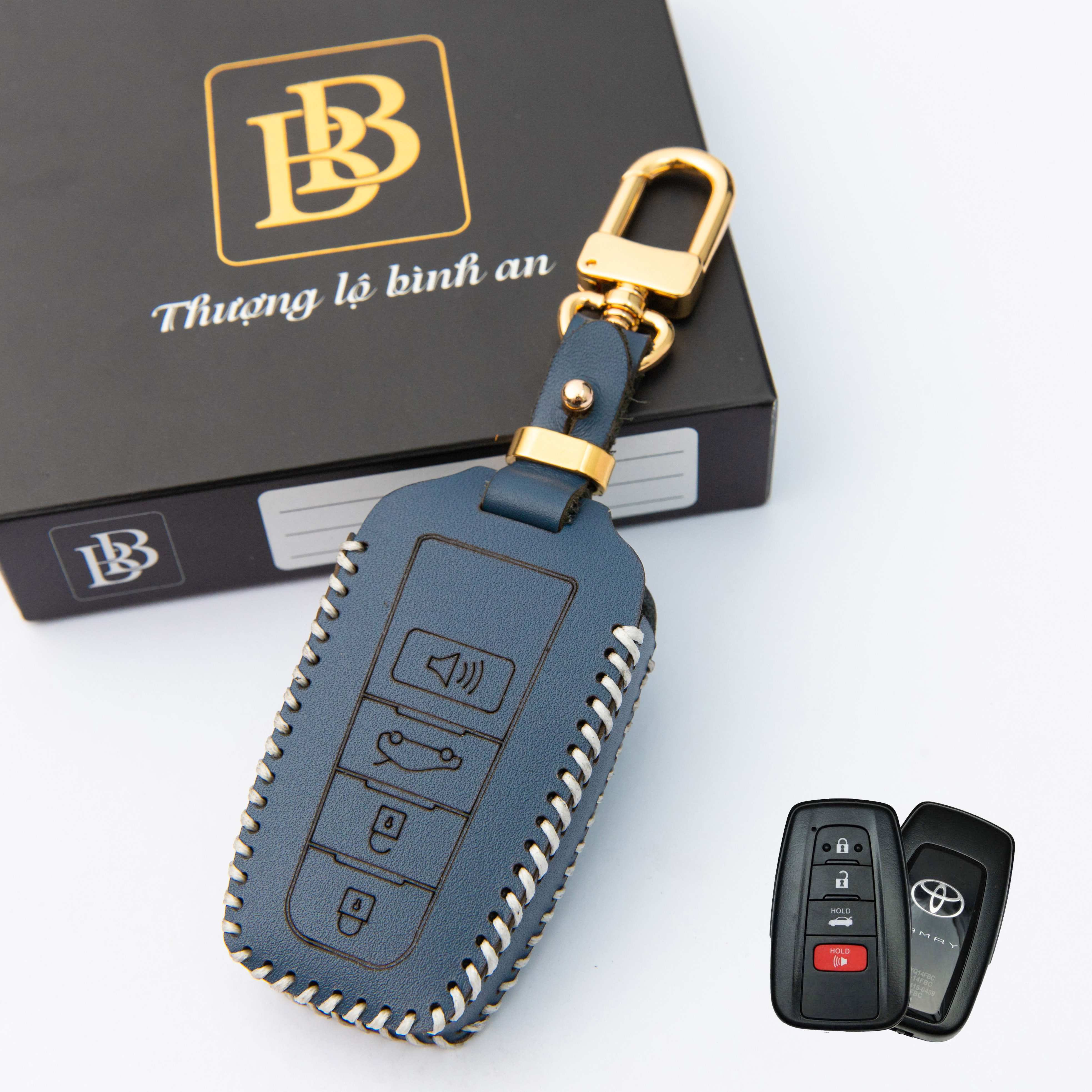 Bao da chìa khoá ô tô da bò thật cao cấp BB toyota camry 2019-2022, altis 2022, cross 2023 chìa thông minh 4 nút smartkey cao cấp chính hãng OTOBOX, ốp chìa khoá ô tô toyota chống xước khắc tên và số điện thoại
