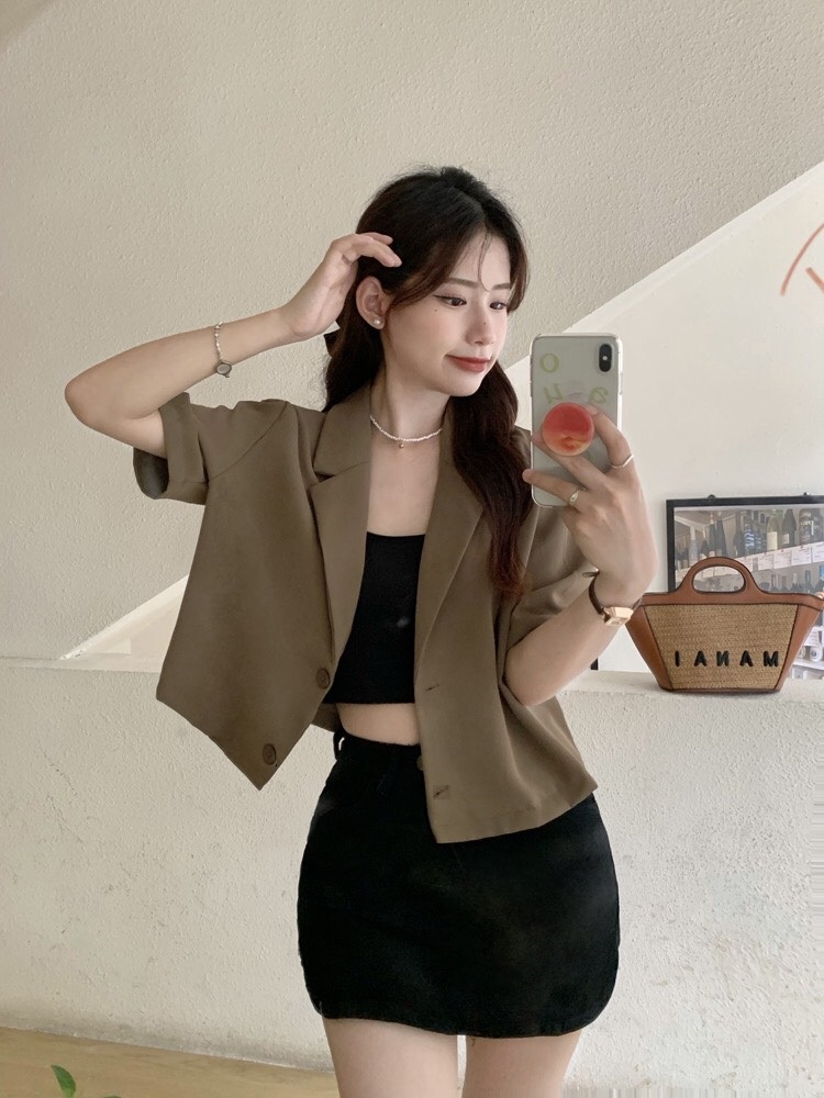 ♢Áo Vest Nữ Croptop Ngắn Tay Áo khoác Blazer cộc nữ Chất Tuyết Mưa Cao Cấp Hàng Thiết Kế Tay Lỡ Dáng Ngắn Phong Cách Hàn Quốc3/12