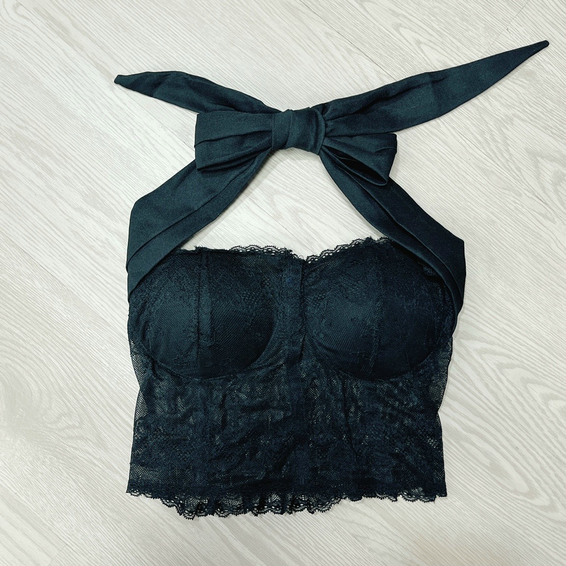 Áo YẾM BRA REN cúp ngực hở lưng dây cột chéo cổ mã mới về cực xịn xò TU