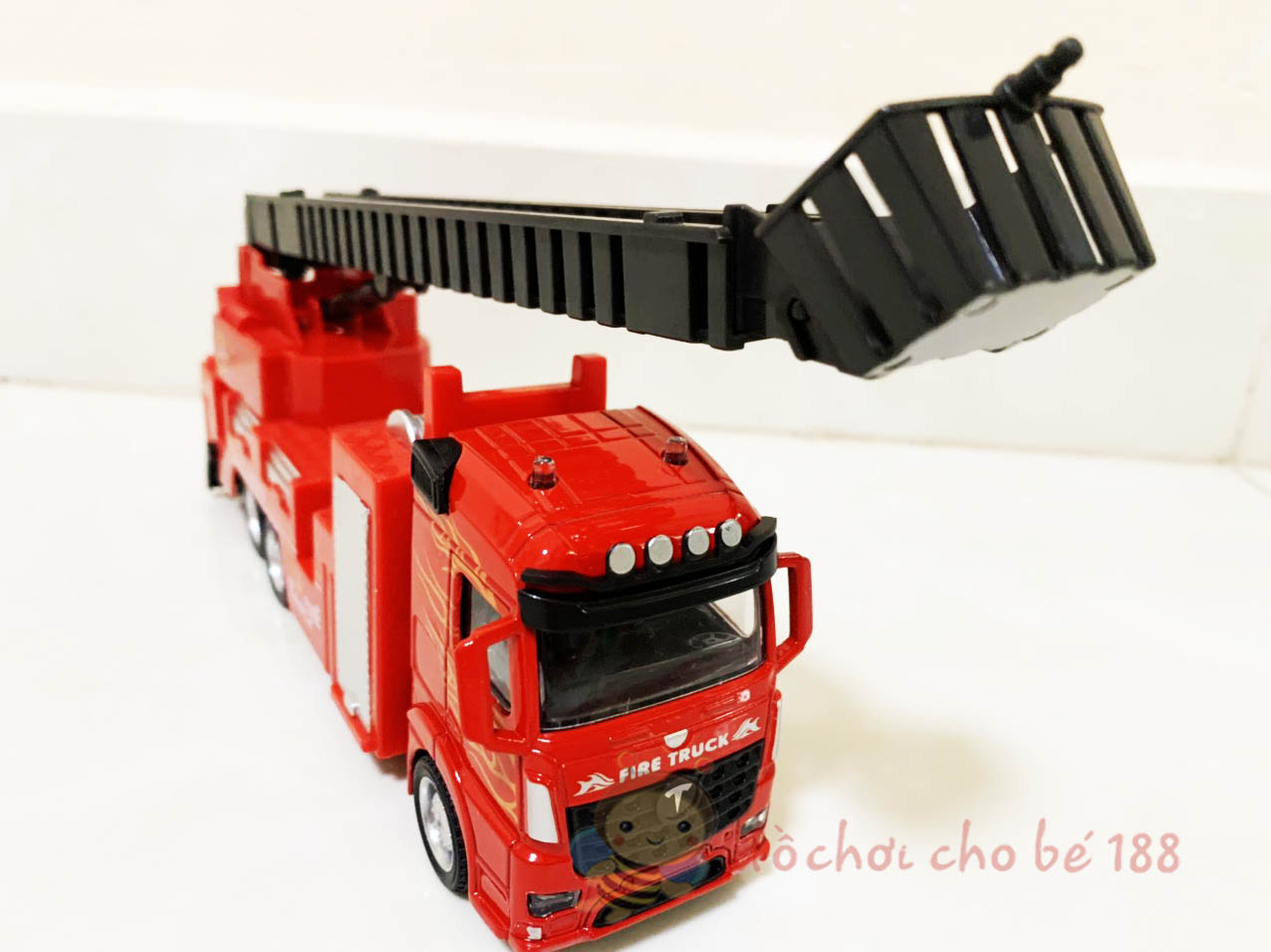 Xe cứu hỏa bằng sắt đồ chơi trẻ em mô hình tỉ lệ 1:32