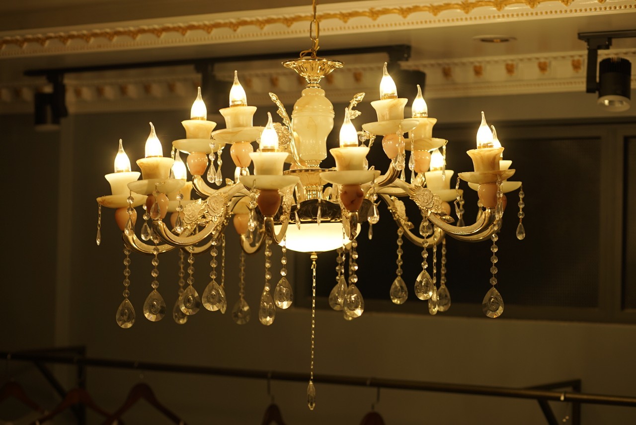 FREE SHIP : Đèn chùm 15 tay chao đá , tặng bóng led