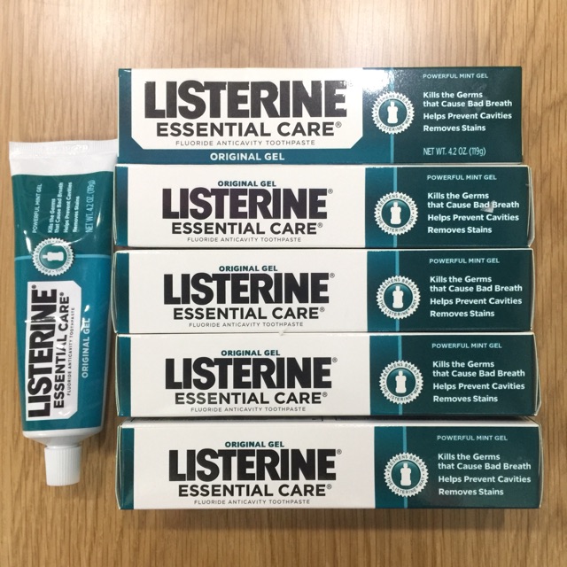 Kem đánh răng Listerine hộp 119g