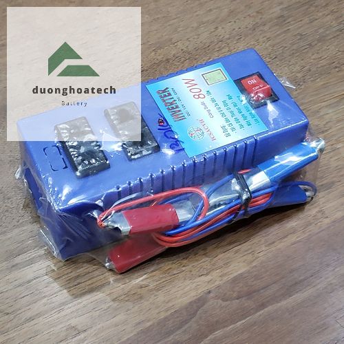 Bộ đổi điện áp inverter 12v lên 220v 80w có sẵn ổ cắm