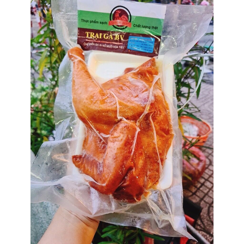 Gà ủ muối xông khói nữa con