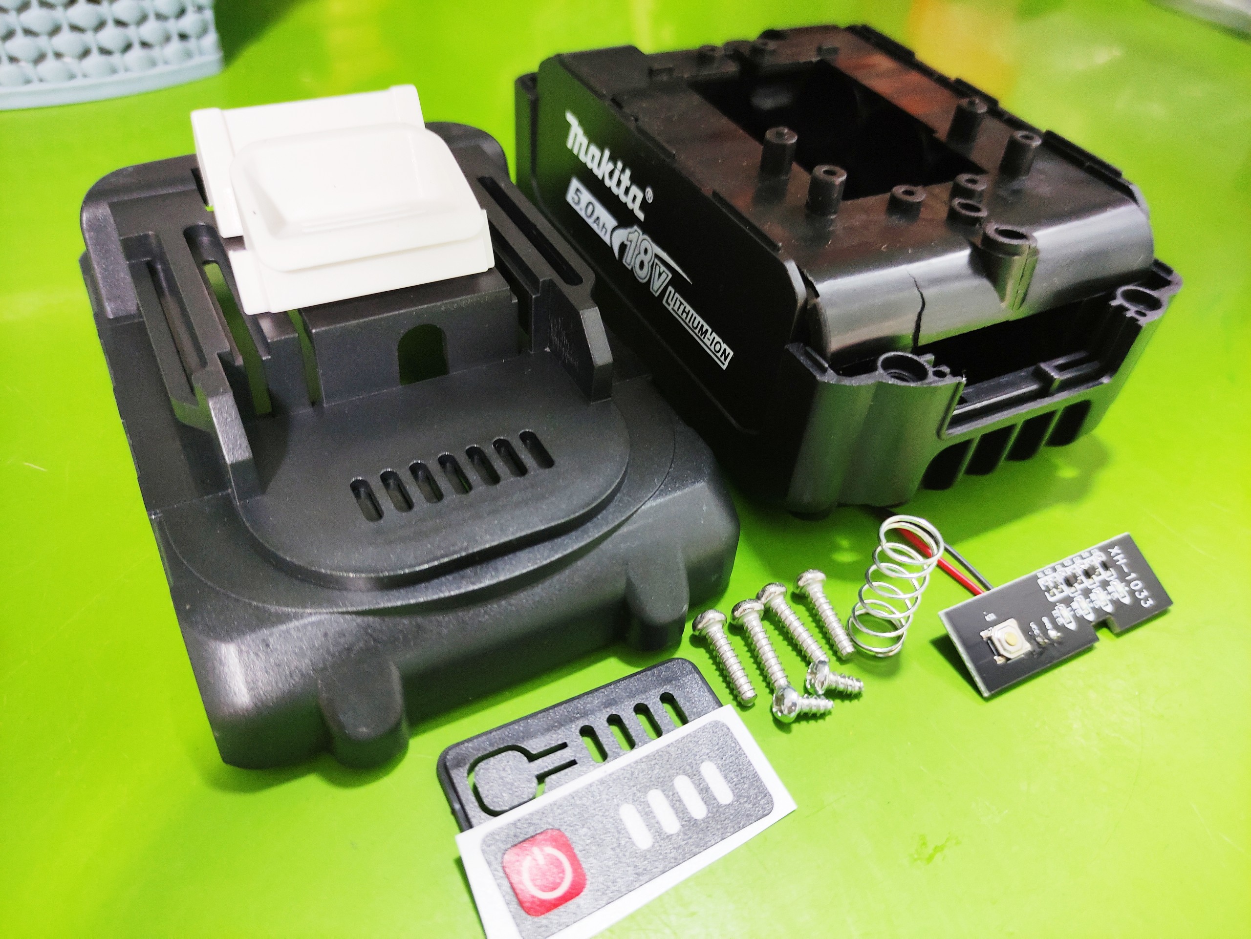 Vỏ pin Makita có đèn báo 2 hàng cell cao cấp