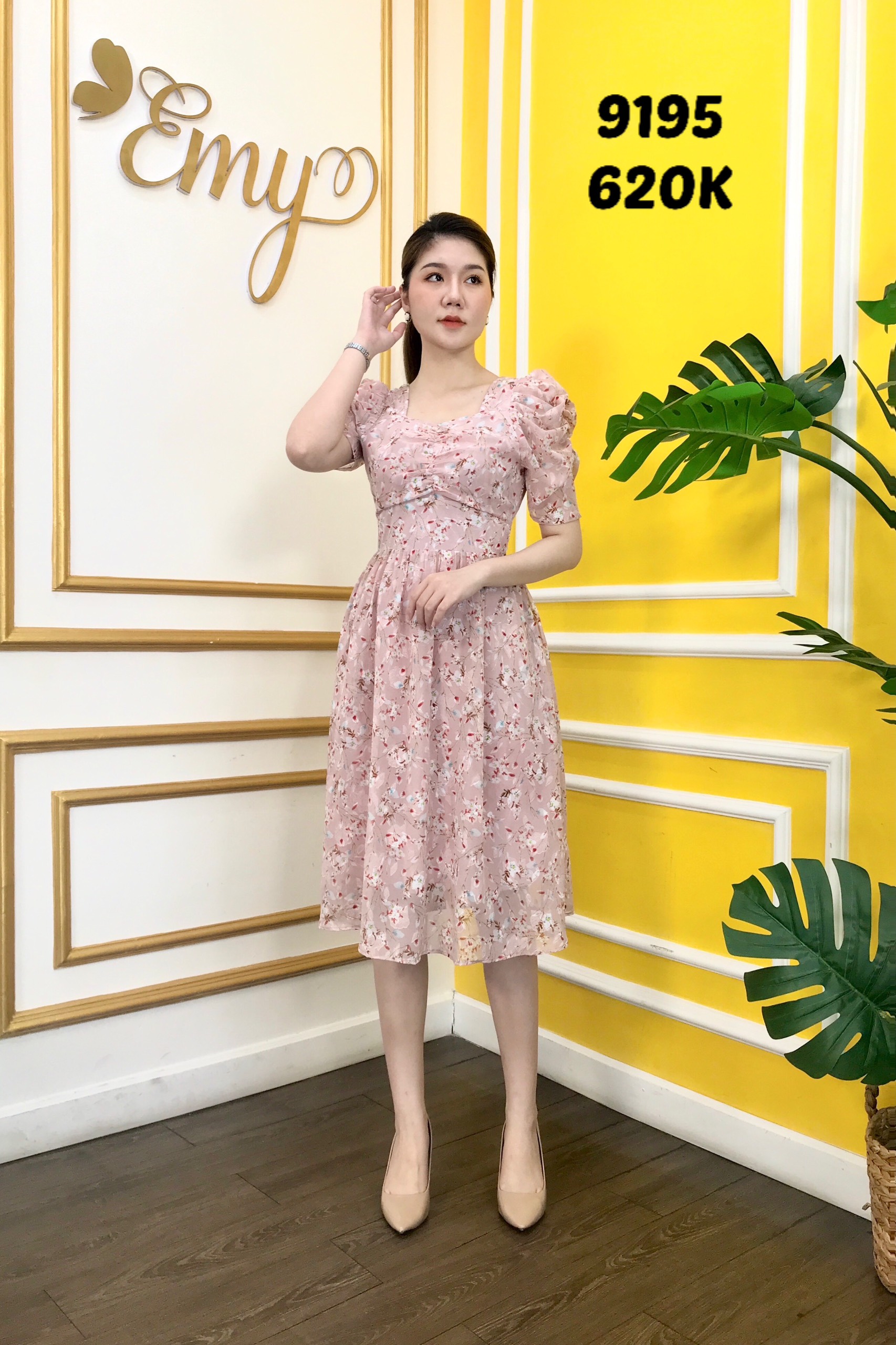 Đầm emy em9195 xoè hồng cổ lục giác