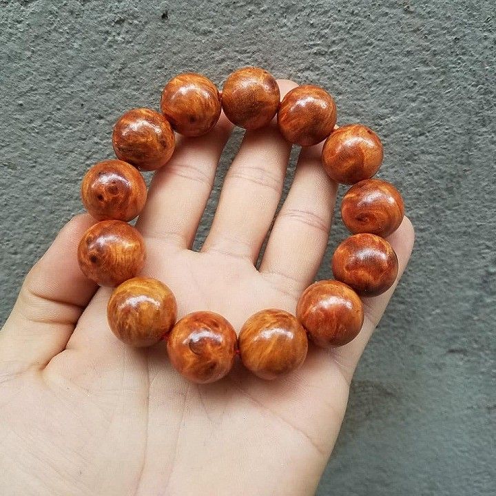 Vòng tay gỗ nu huyết long cao cấp đủ size