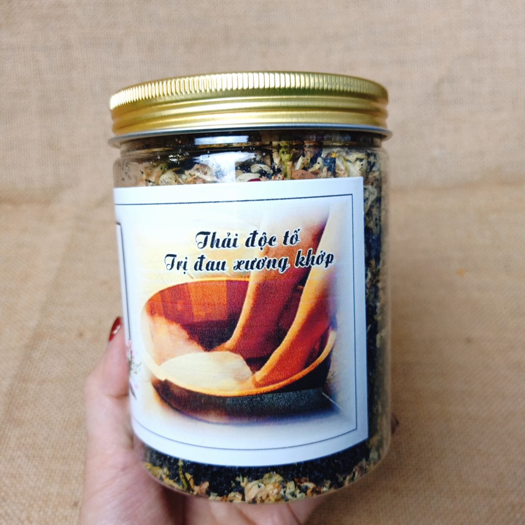 Muối ngâm chân thảo dược của người Dao Đỏ Sa Pa hỗ trợ ngủ ngon , chăm sóc massage đôi chân (dùng được 40-50 lần (500G)