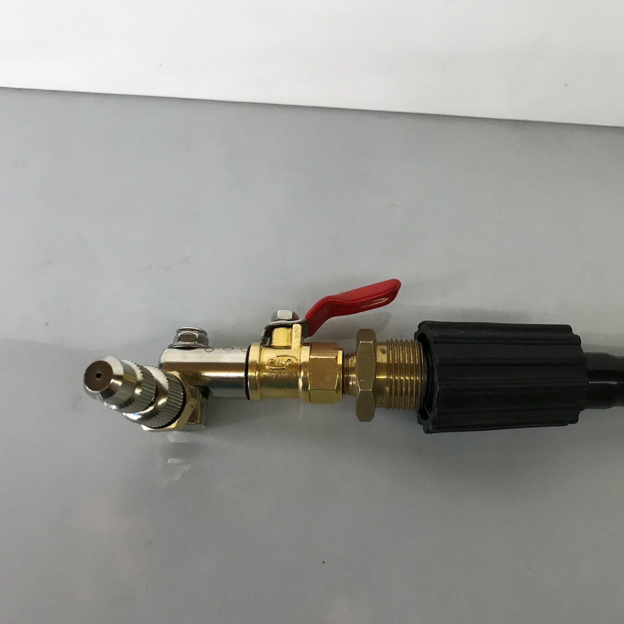 [HCM]BÉC RỬA MÁY LẠNH XOAY 360 inox