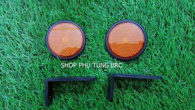 Mắt mèo gắn biển số ( SL: 1 cặp mắt mèo kèm 2 cái pát, có đủ 5 màu cho khách chọn)