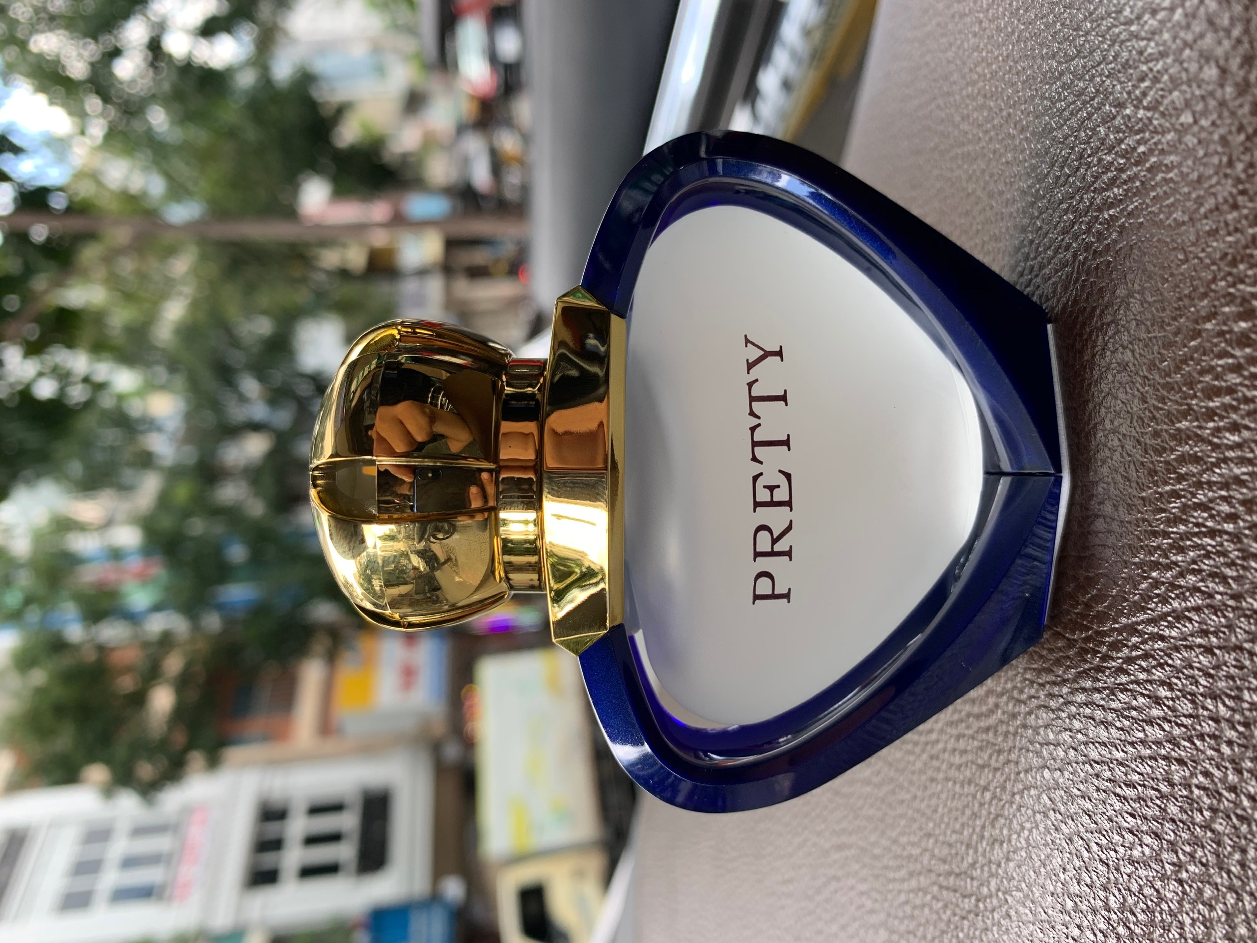 [HCM]NƯỚC HOA Ô TÔ PRETTY ( LỚN )