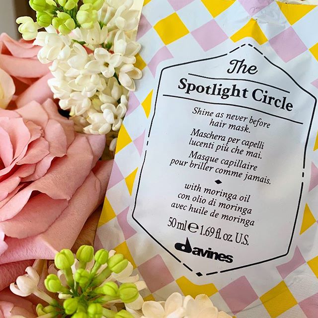 Mặt nạ tạo bóng hoàn hảo Davines Spotlight Circle 50ml