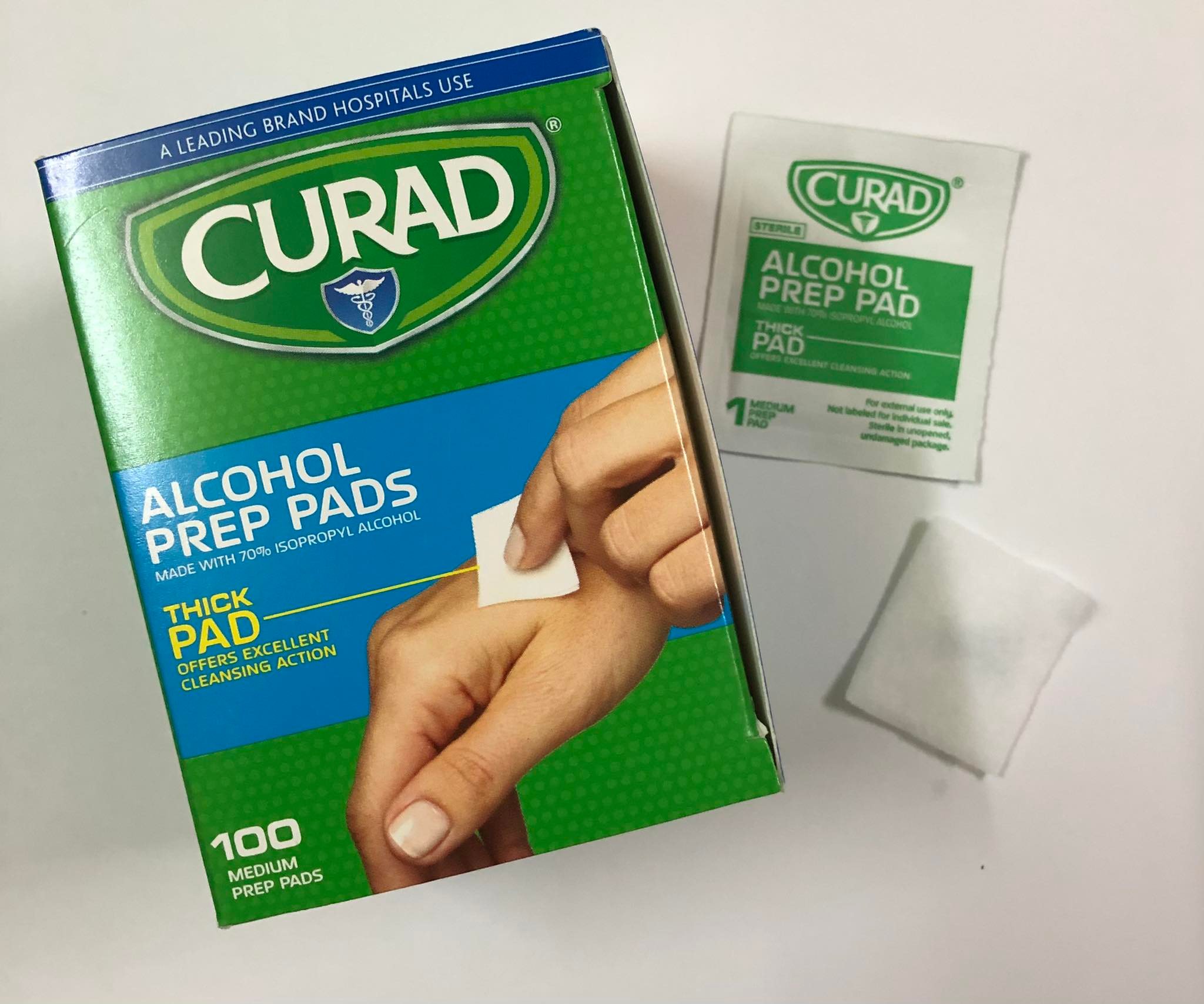 Bông gạc tẩm cồn 70% curad alcohol prep pads 100 miếng - mỹ