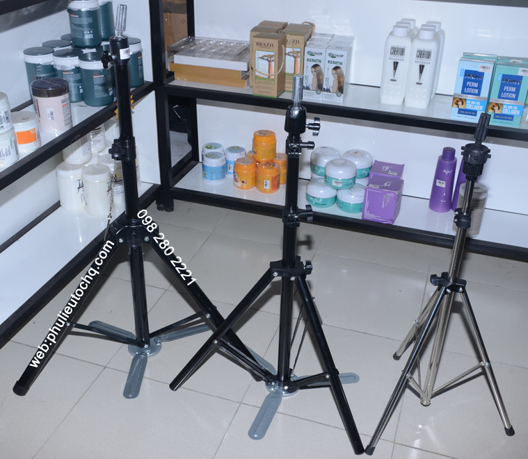 Chân để đầu Ken cắt tóc